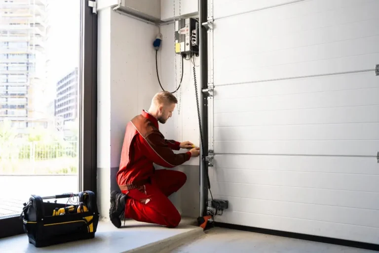 Automatation system for garage bay area